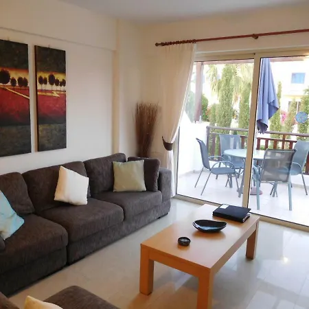 Vanessa 2 Bedroom Apartment Paphos Exterior photo
