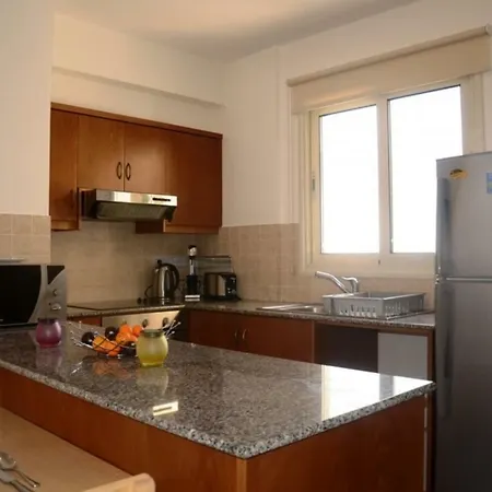 Vanessa 2 Bedroom Apartment Paphos Exterior photo